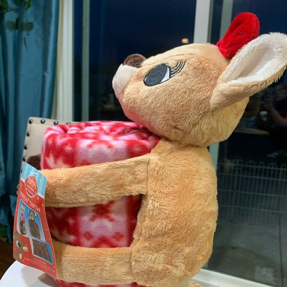 Rudolph The Red Nose Reindeer Plush with Throw Blanket - Picture 3 of 4